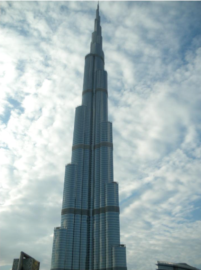 Reaching New Heights: Exploring the Majestic Burj Khalifa